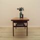 Table basse en teck danois avec étagère, années 1960