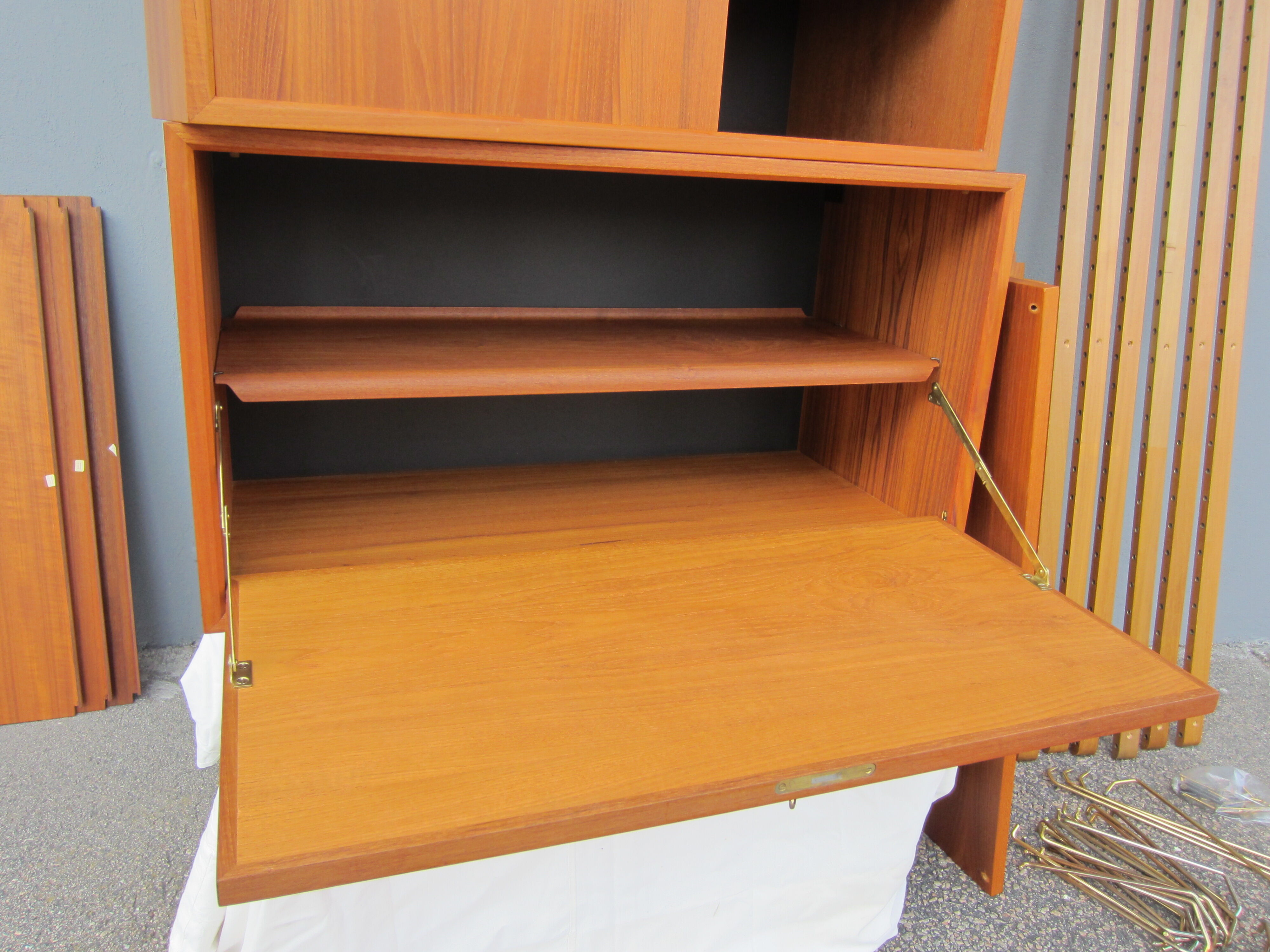Royal system scandinavian wall shelf system by Poul Cadovius