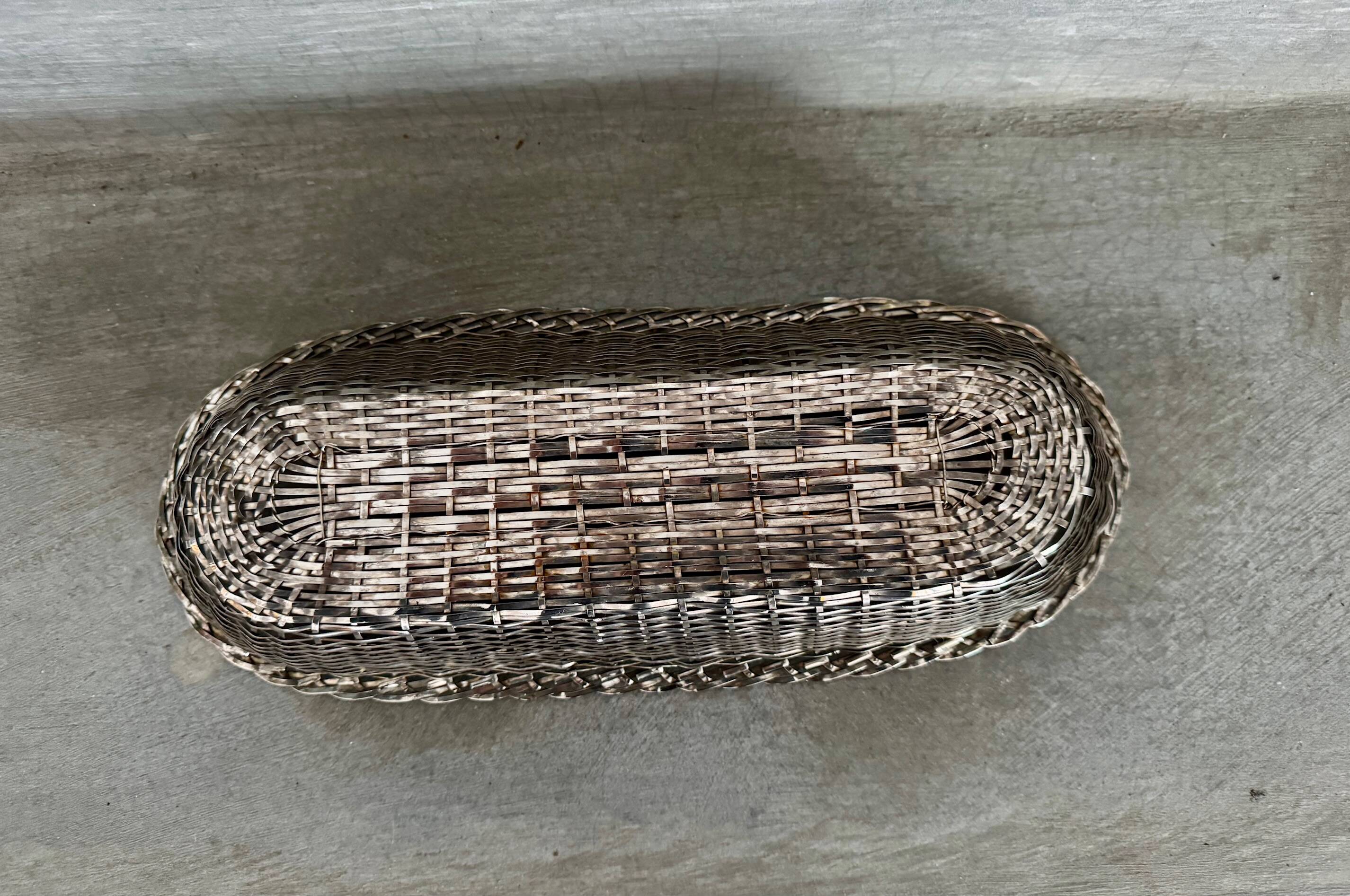 Silver-plated metal bread basket