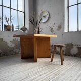Table carrée moderniste en pin massif, années 50