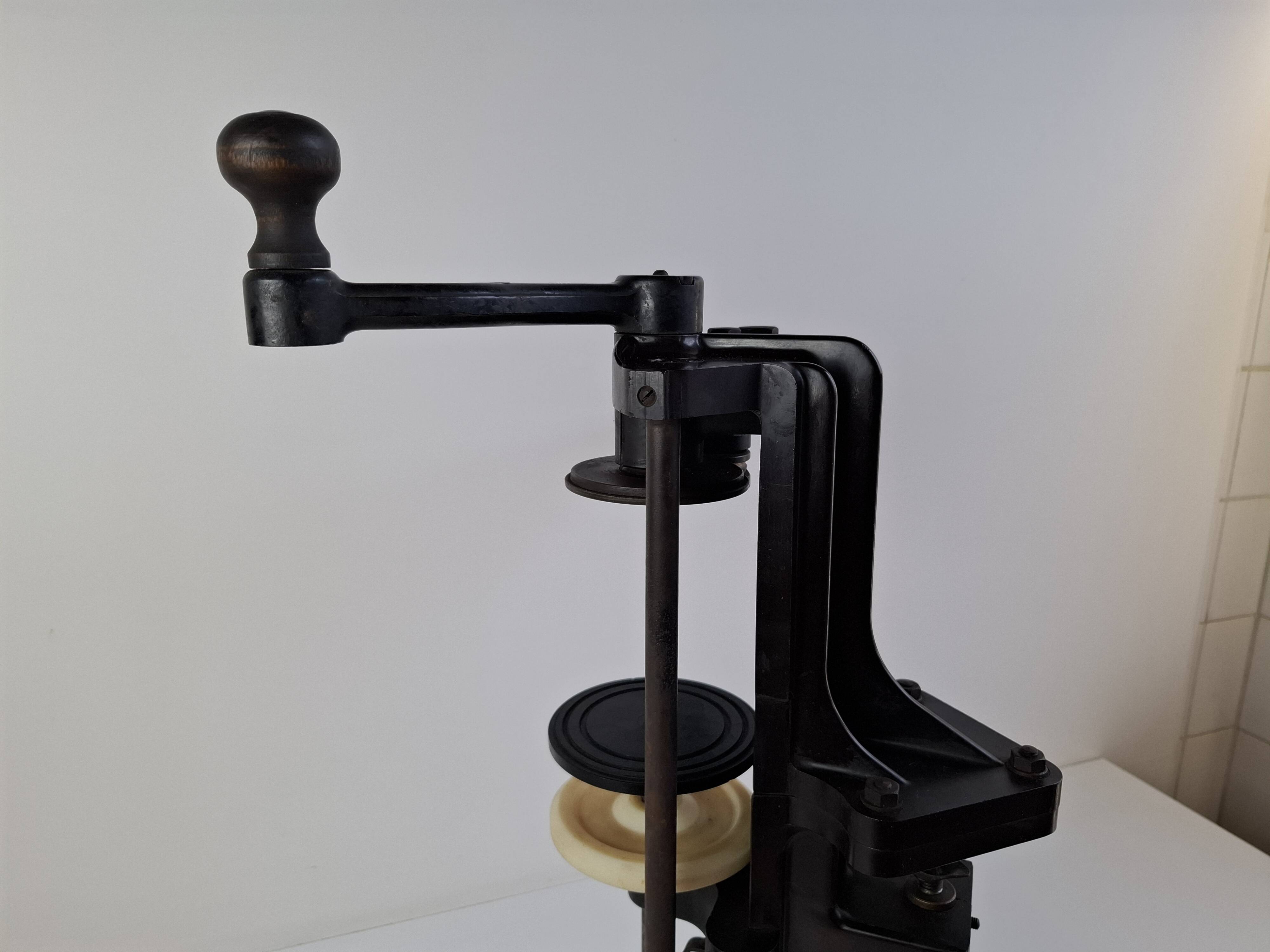 Art Deco Czechoslovak Industrial Tabletop Can Closer, 1930s