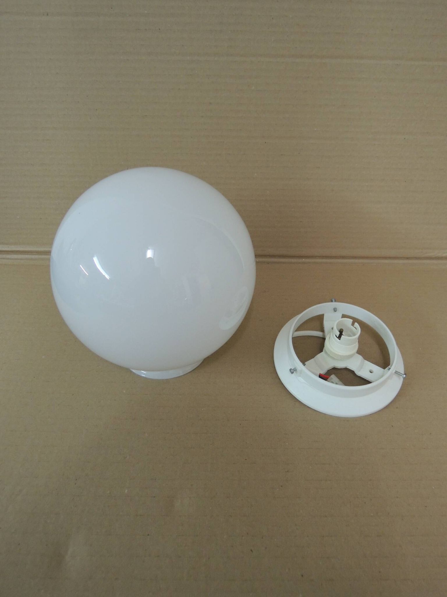 Plafonnier globe