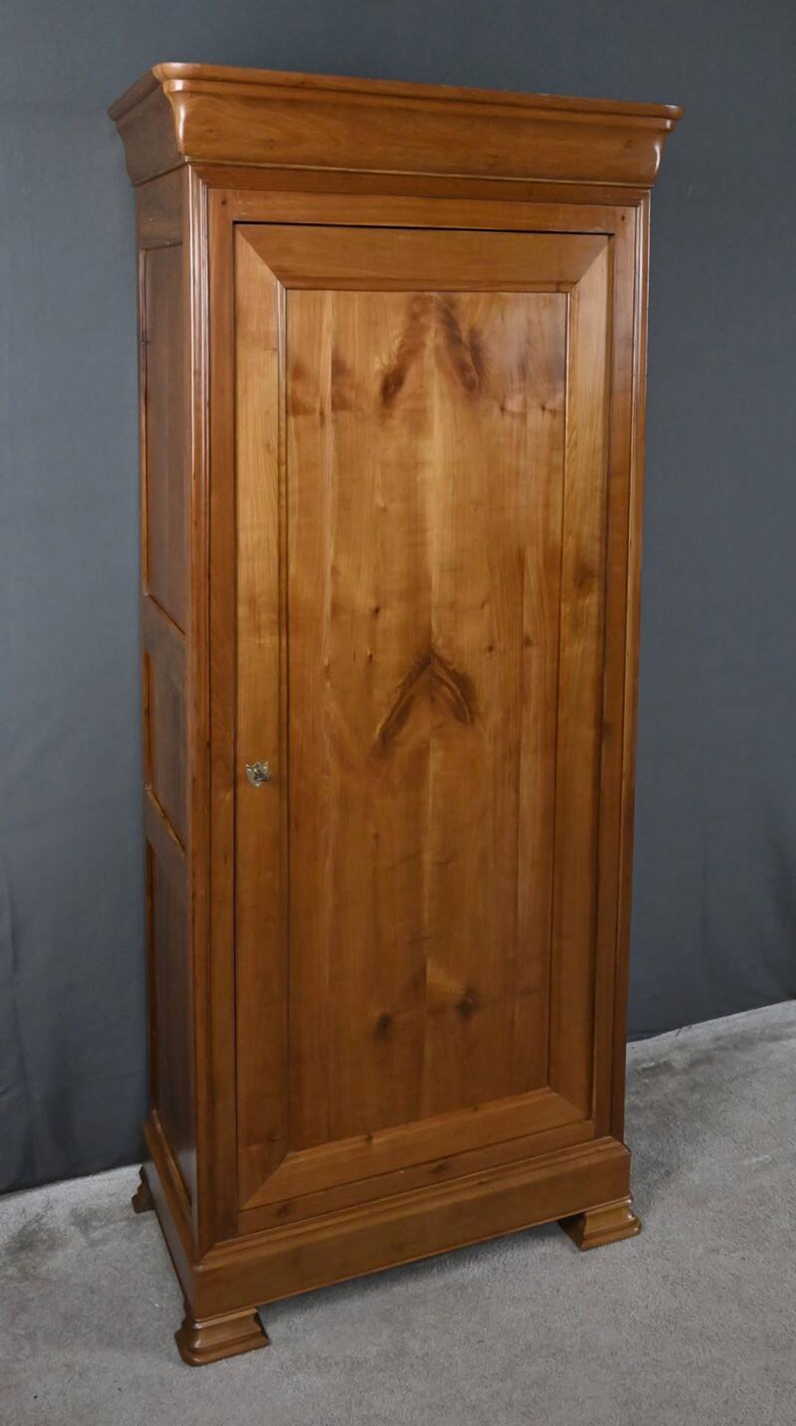Small bonnetière in cherry wood, Louis Philippe style – late 19th century