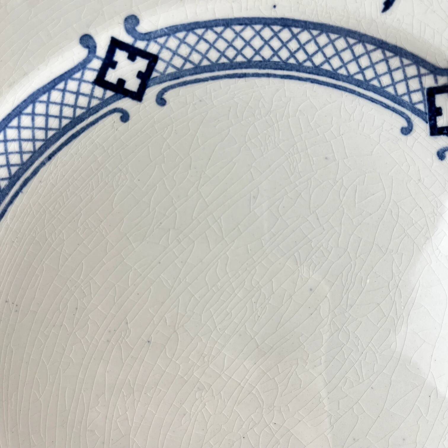 Set of 6 flat plates Terre de Fer KG Lunéville, model "Jane", blue, 1890-1915