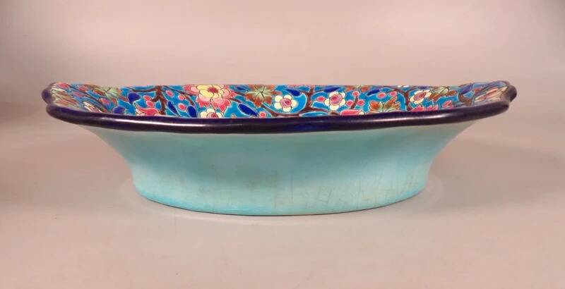 Longwy enamels – Important lobed plate with polychrome floral decoration, 20th century