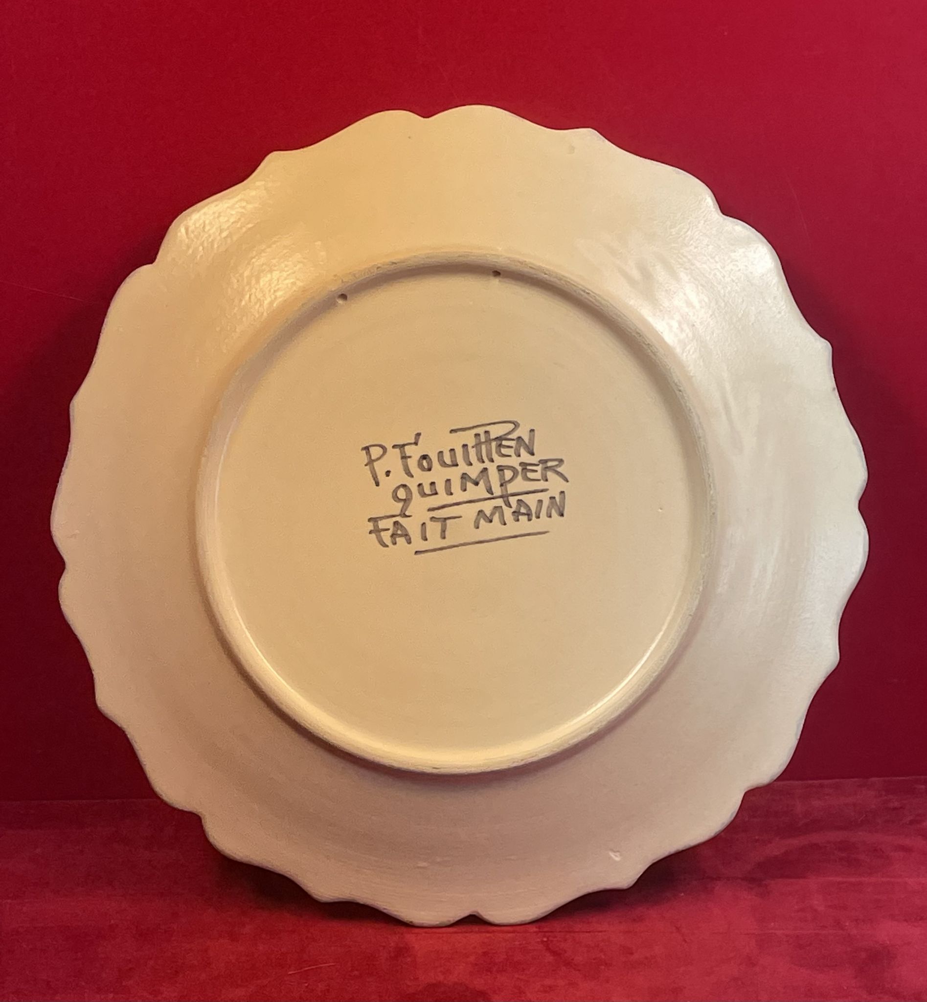 Assiette céramique porcelaine Quimper signé P. Fouillen
