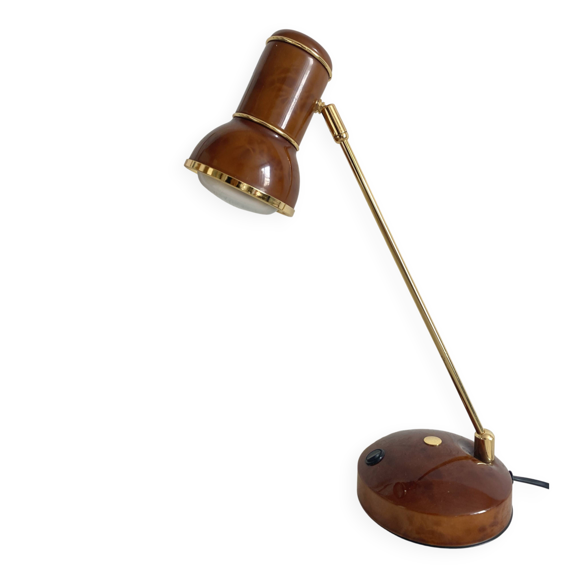 Desk lamp with an elm magnifying glass look from the 1980s.
