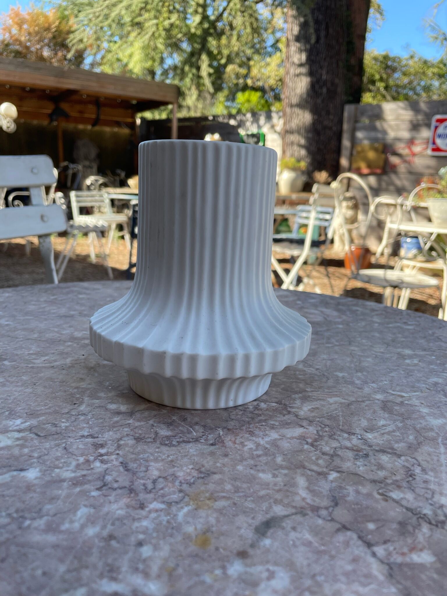 Vintage white vase in Heinrich porcelain