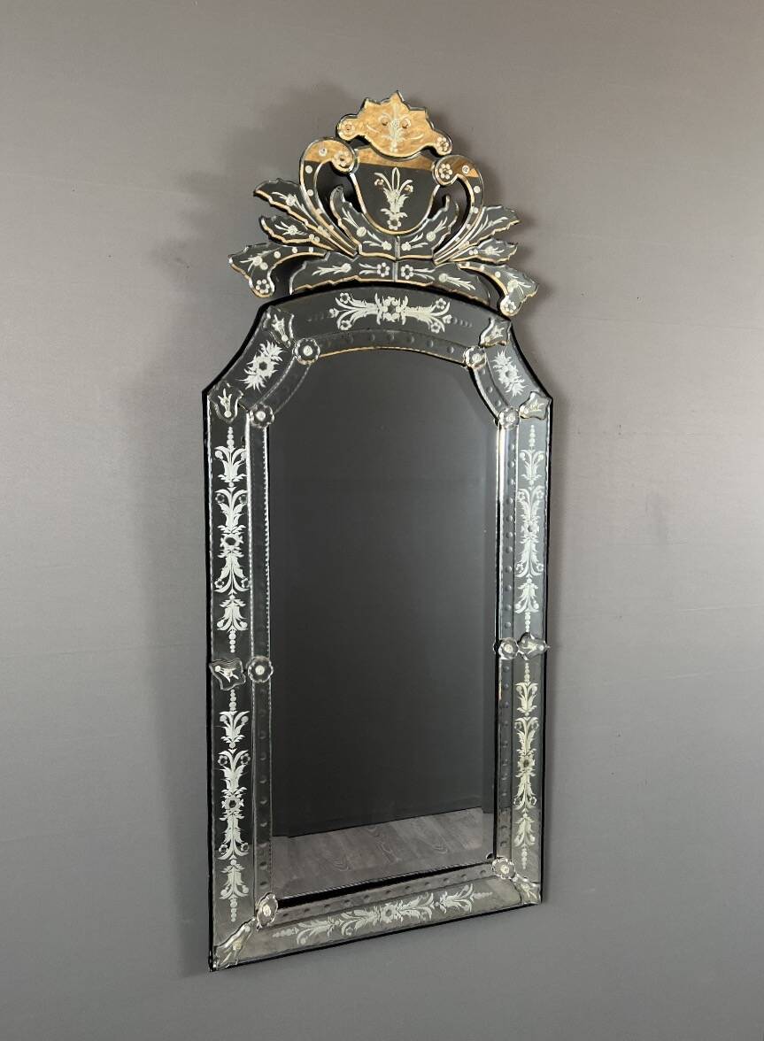 Venetian mirror engraved with floral decoration, 20th century