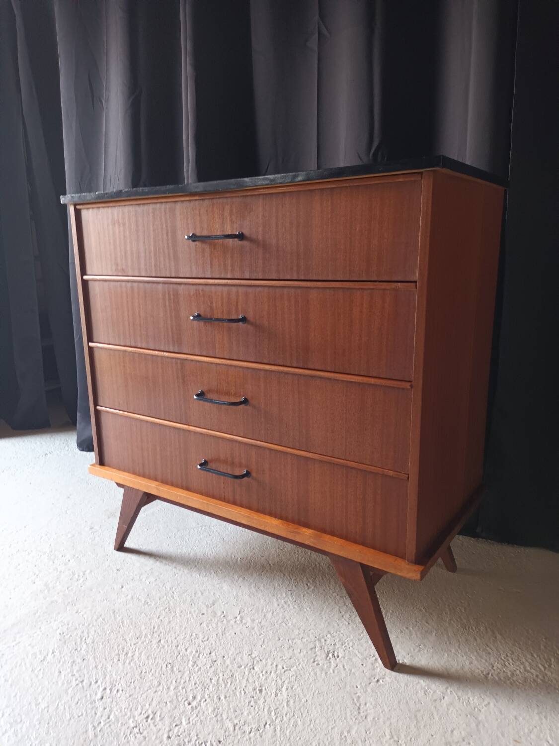 Commode vintage