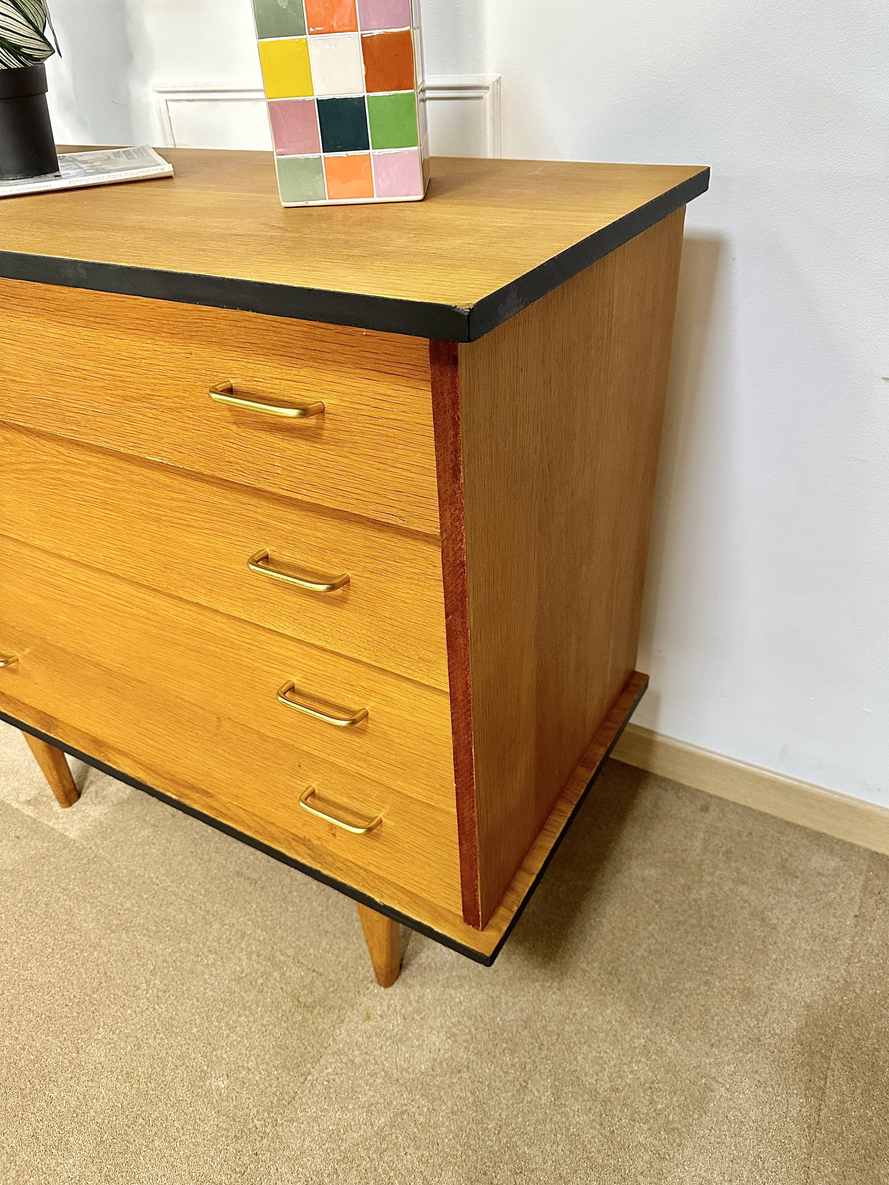 Vintage chest of drawers