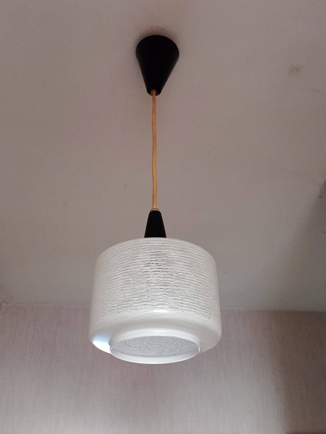 Suspension vintage verre années 70