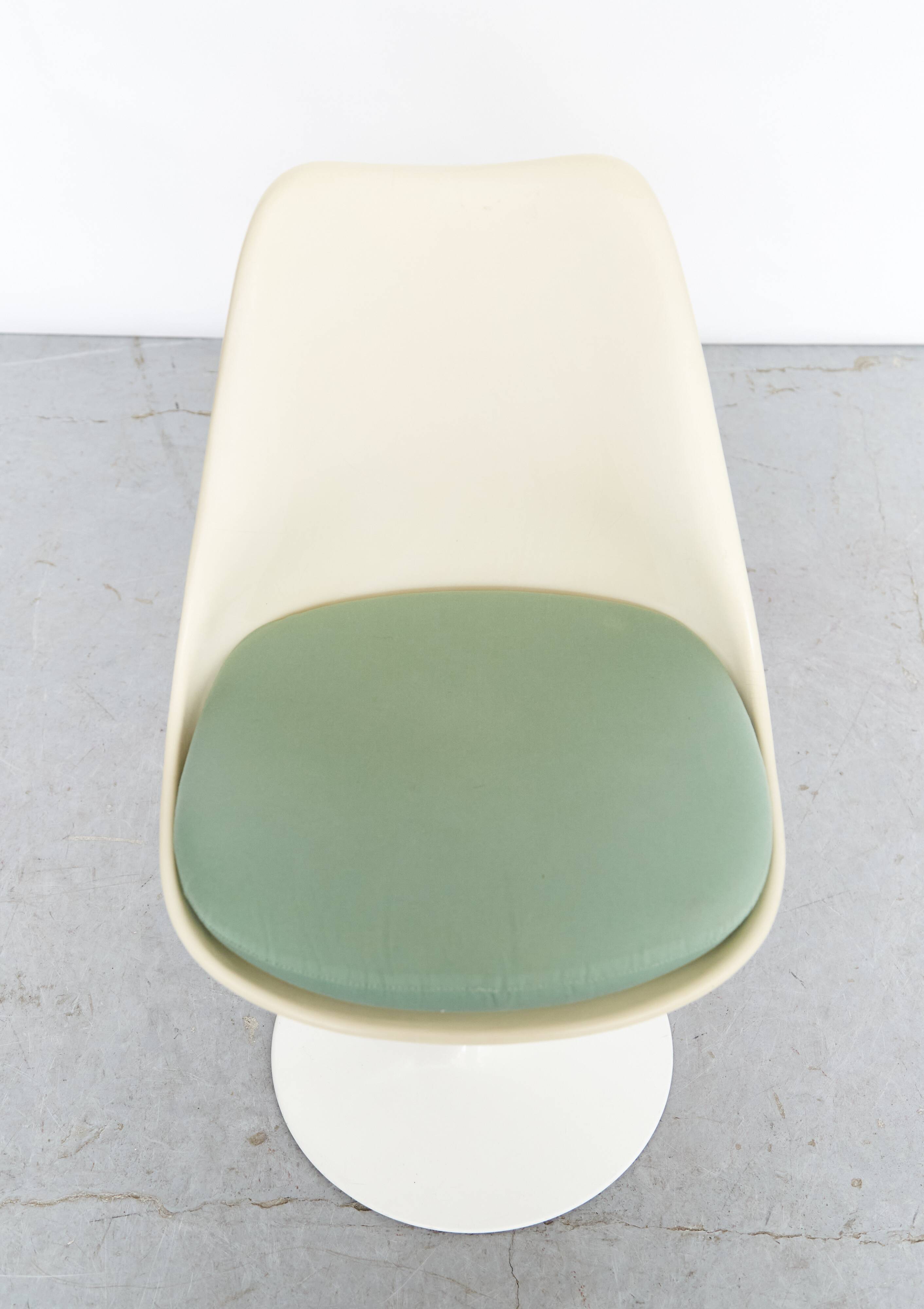 Eero Saarinen Tulip Chair for Knoll International