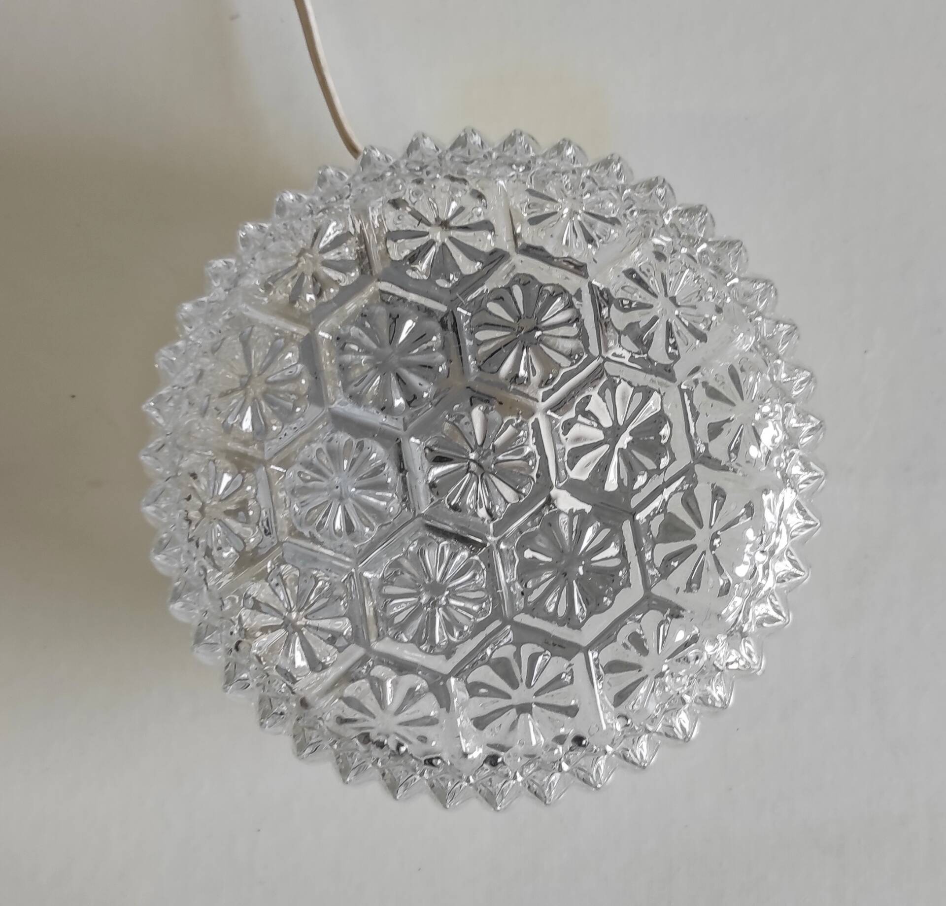Ceiling light or wall sconce in moulded floral glass - 70s