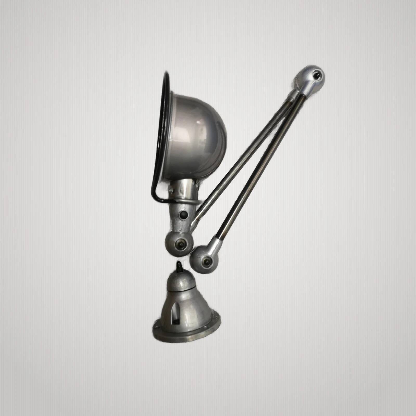 Jielde wall lamp with 2 articulated arms