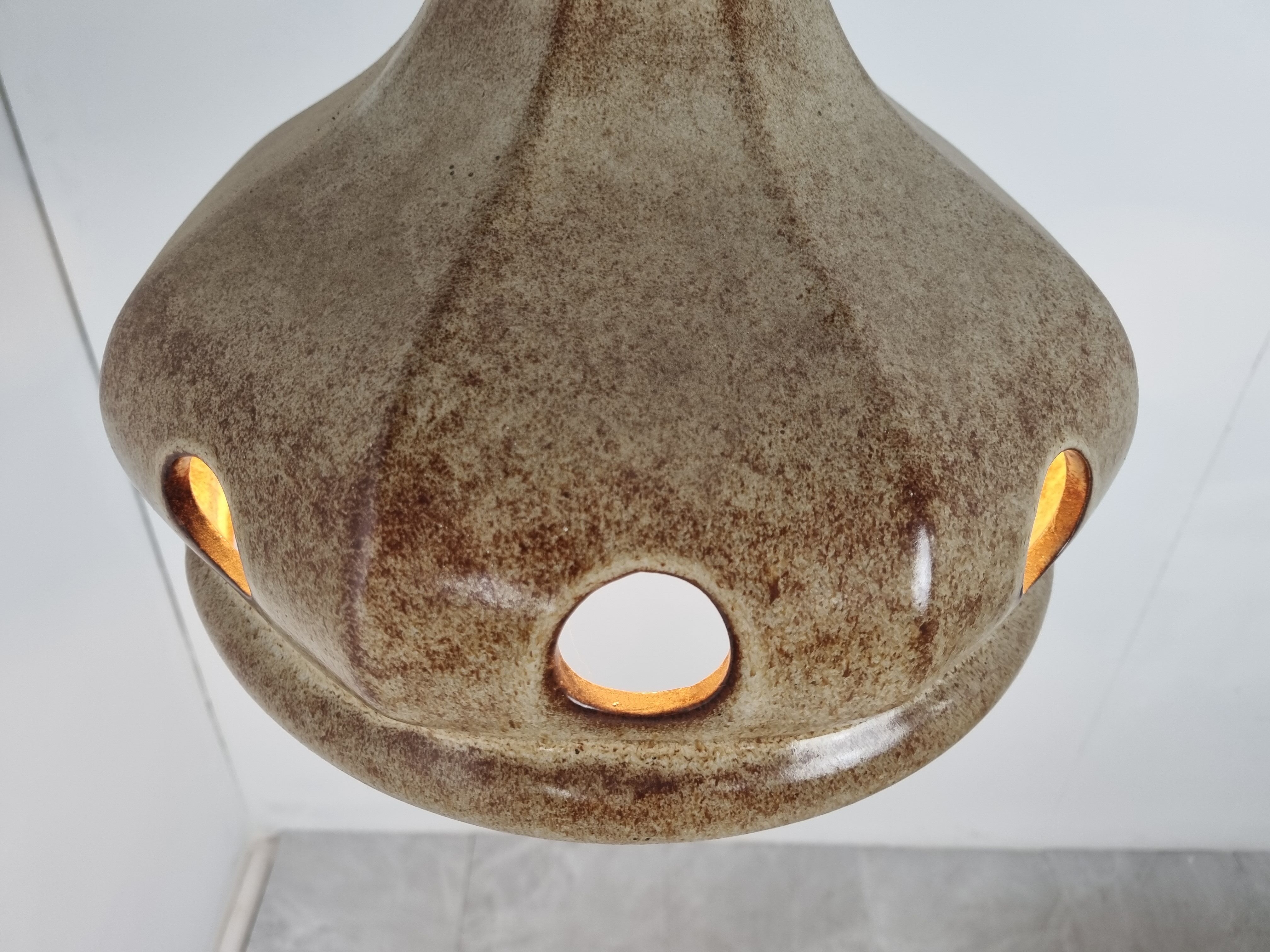 Suspension en céramique, années 1960