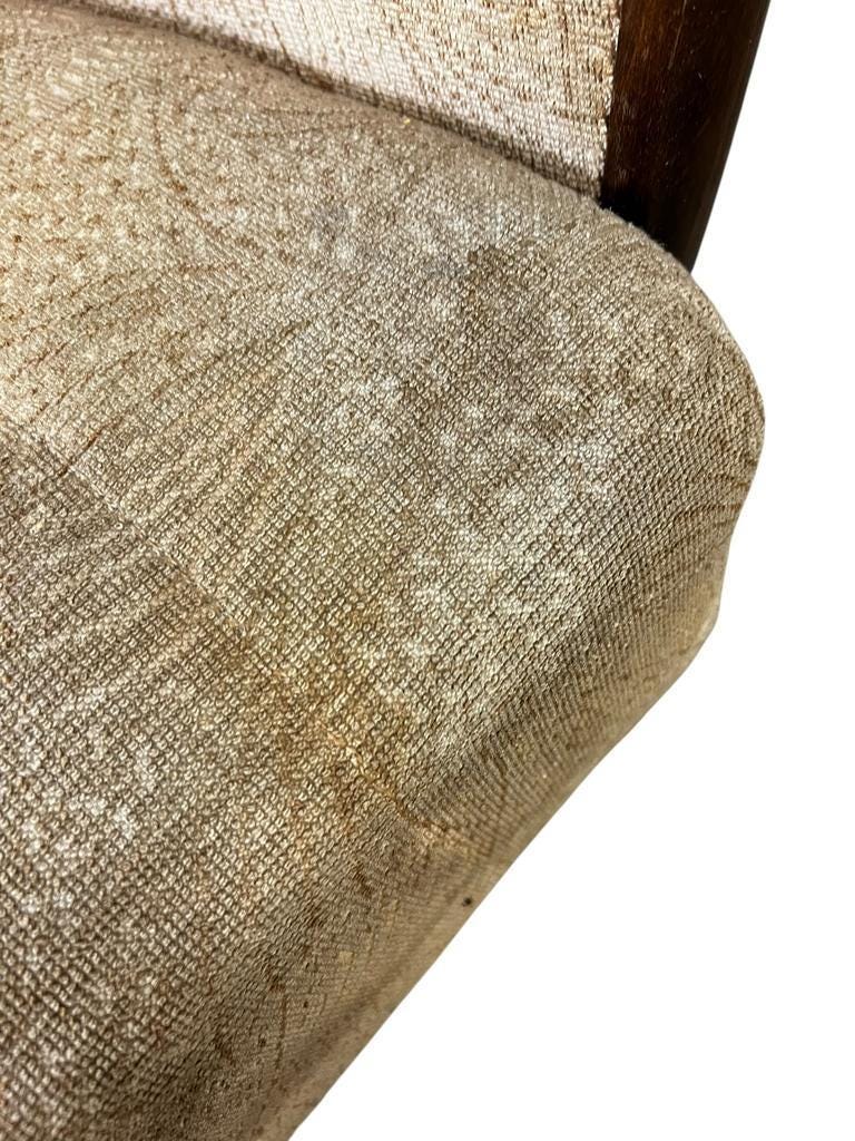 Vintage armchair/foot warmer with armrests: design project