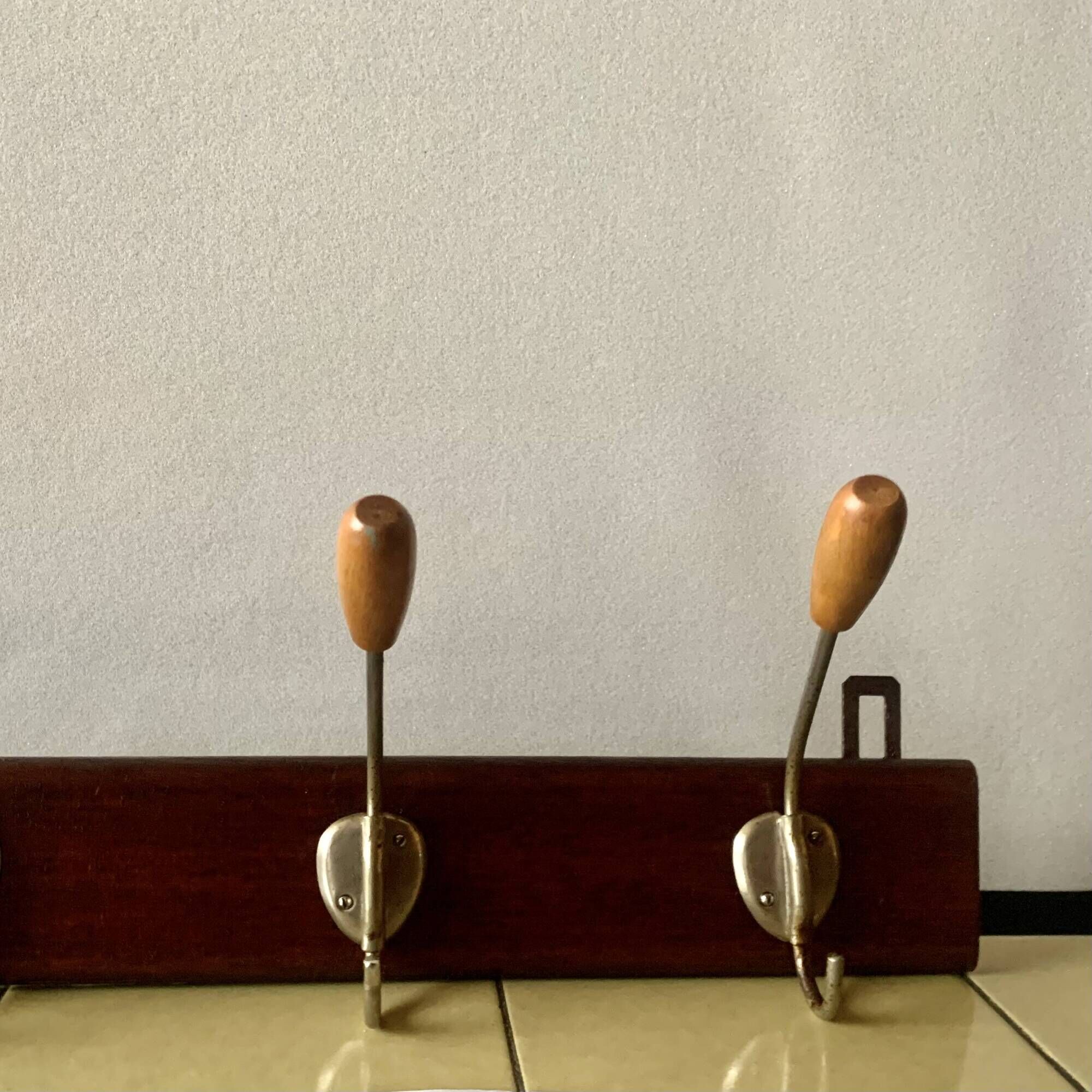 Vintage wooden wall coat rack - 6 hooks