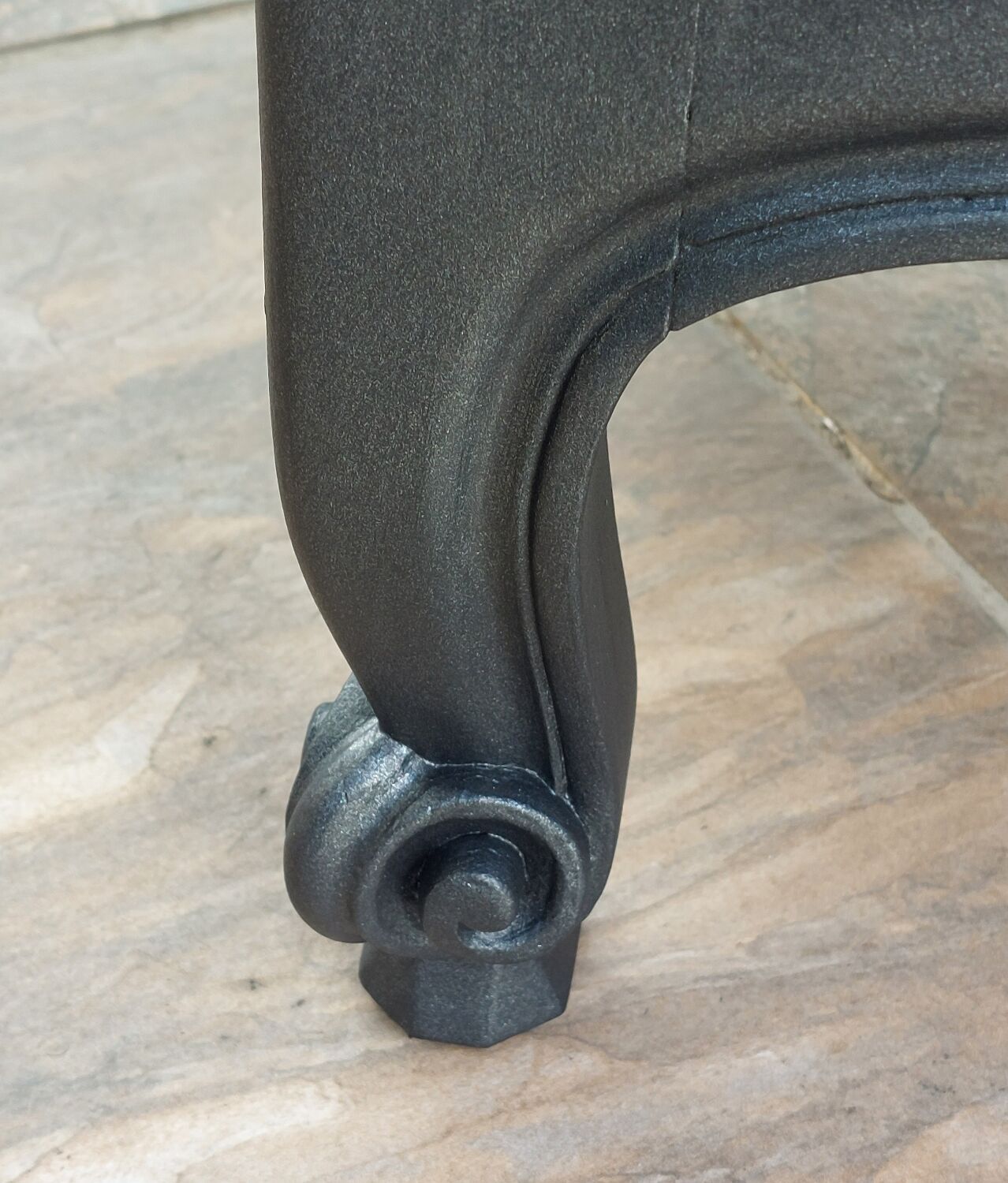 Louis XV lacquered chest of drawers black steel