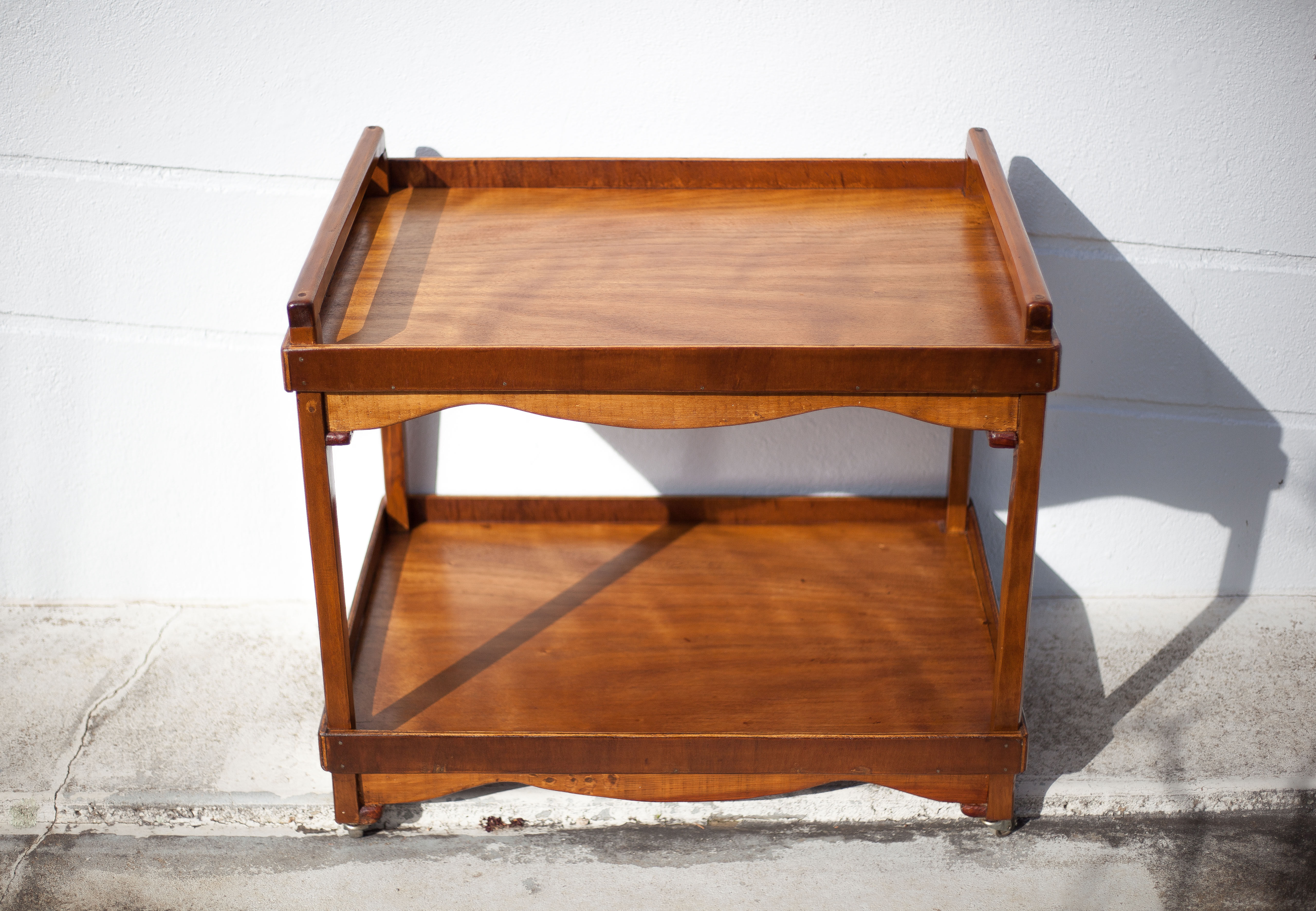 Wooden service with wheels, rolling trolley, rolling bar, wooden lounge furniture, vintage