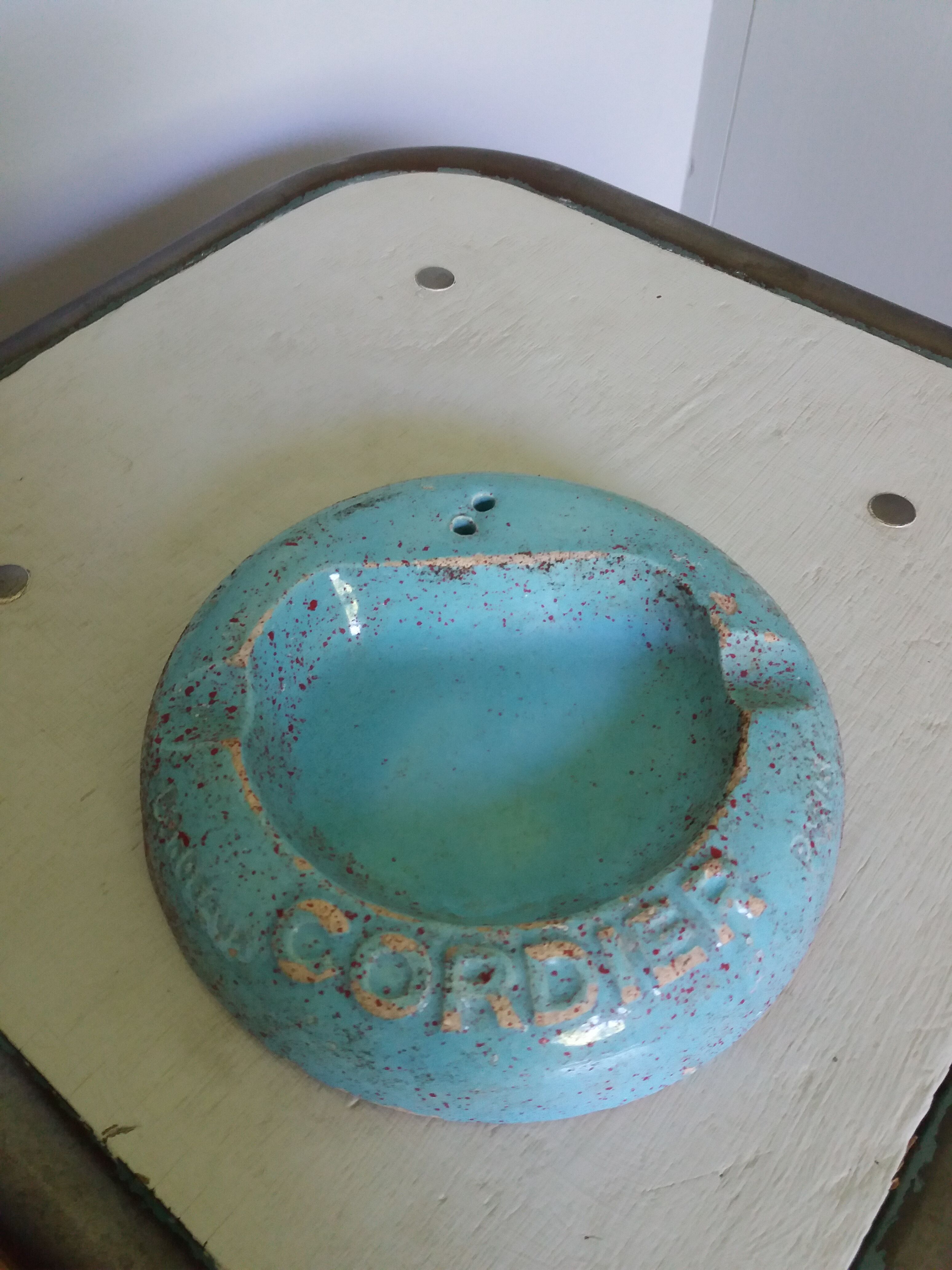 Cendrier publicitaire vins Cordier très ancien