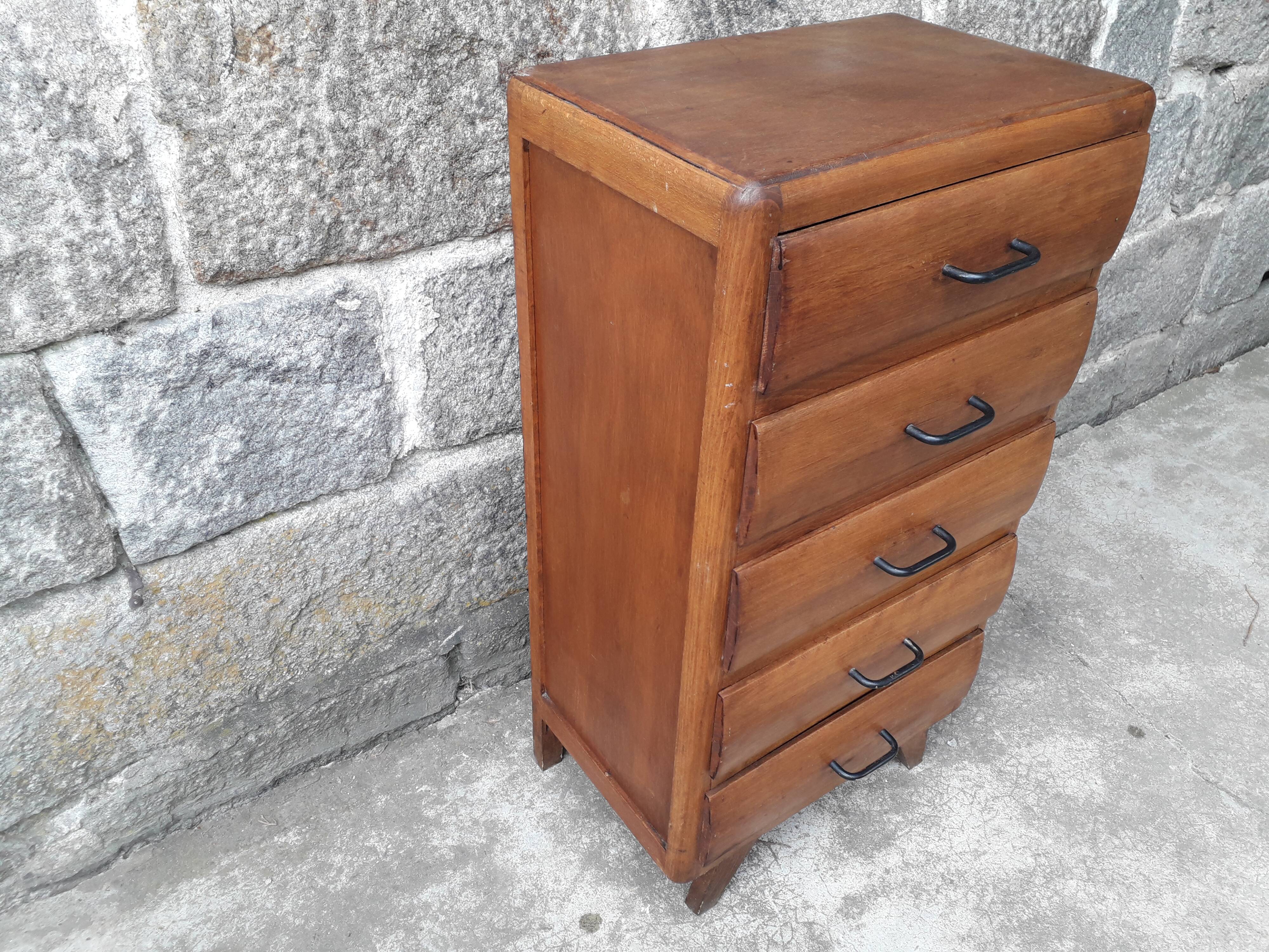 Commode à tiroirs pieds compas
