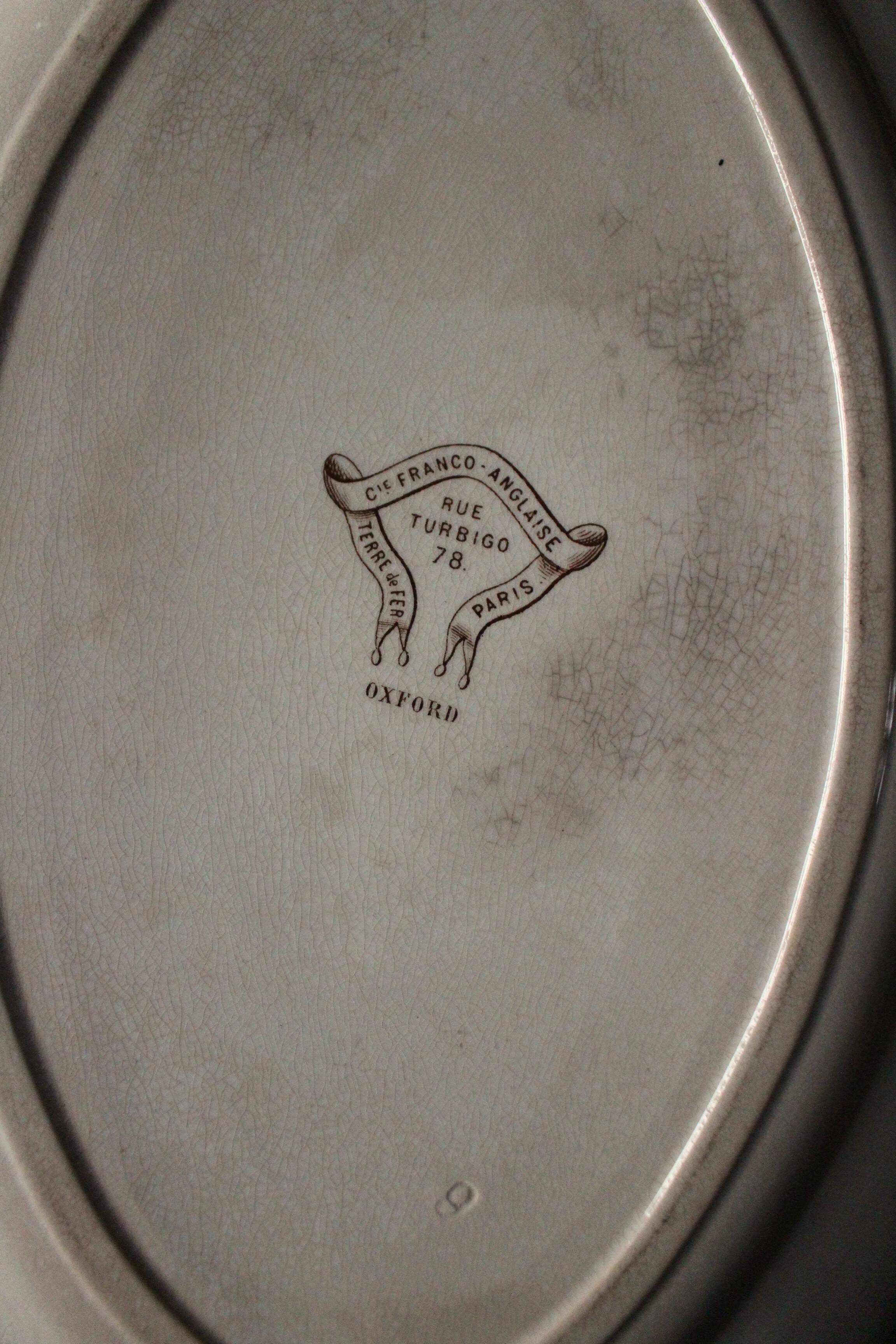 Plat ovale sépia Modèle Oxford Terre de Fer