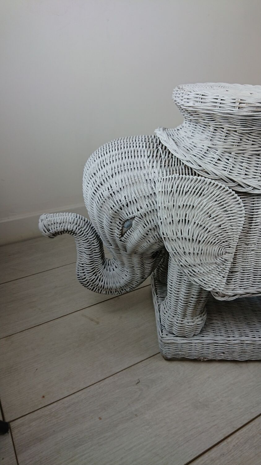 Elephant wicker table