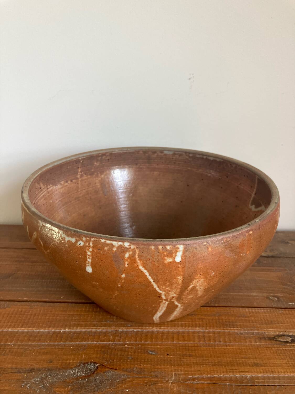 Stoneware salad bowl