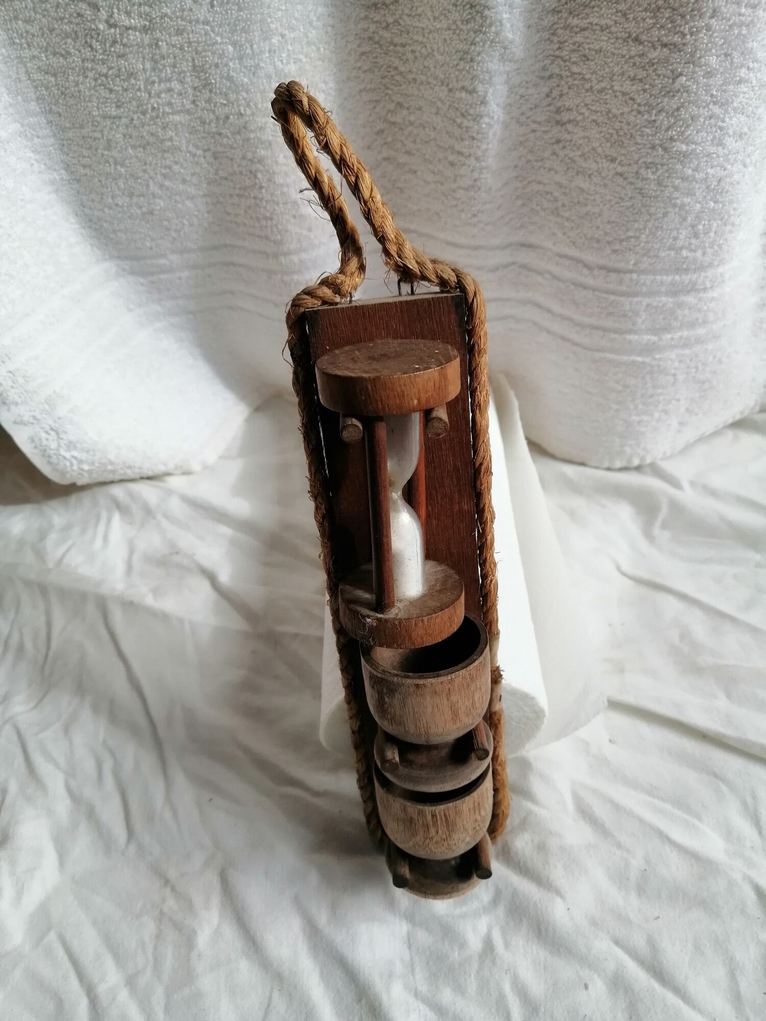 Coquetier and its hourglass vintage
