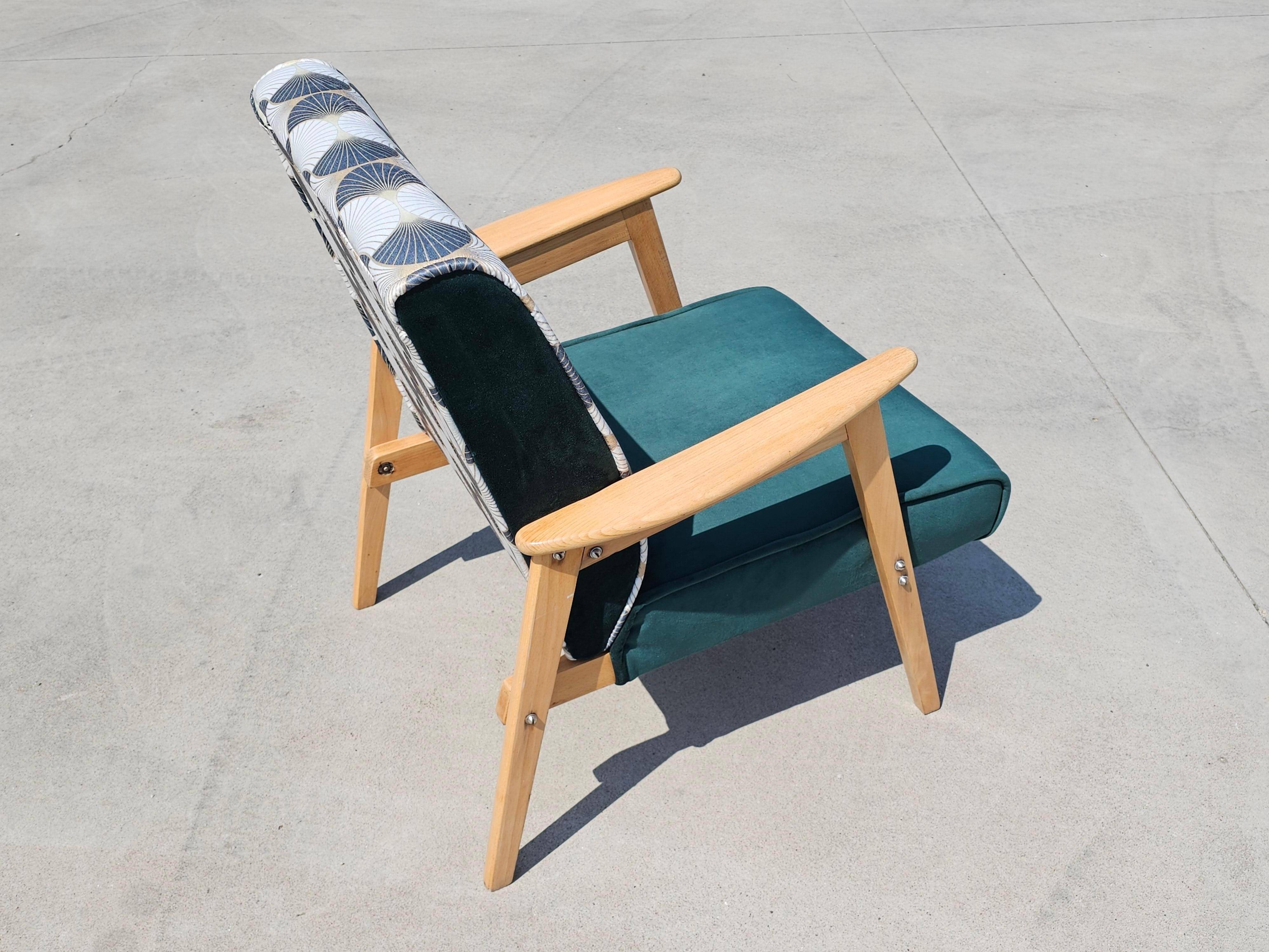 Paire de fauteuils Mid-Century Modern retapissés années 1960