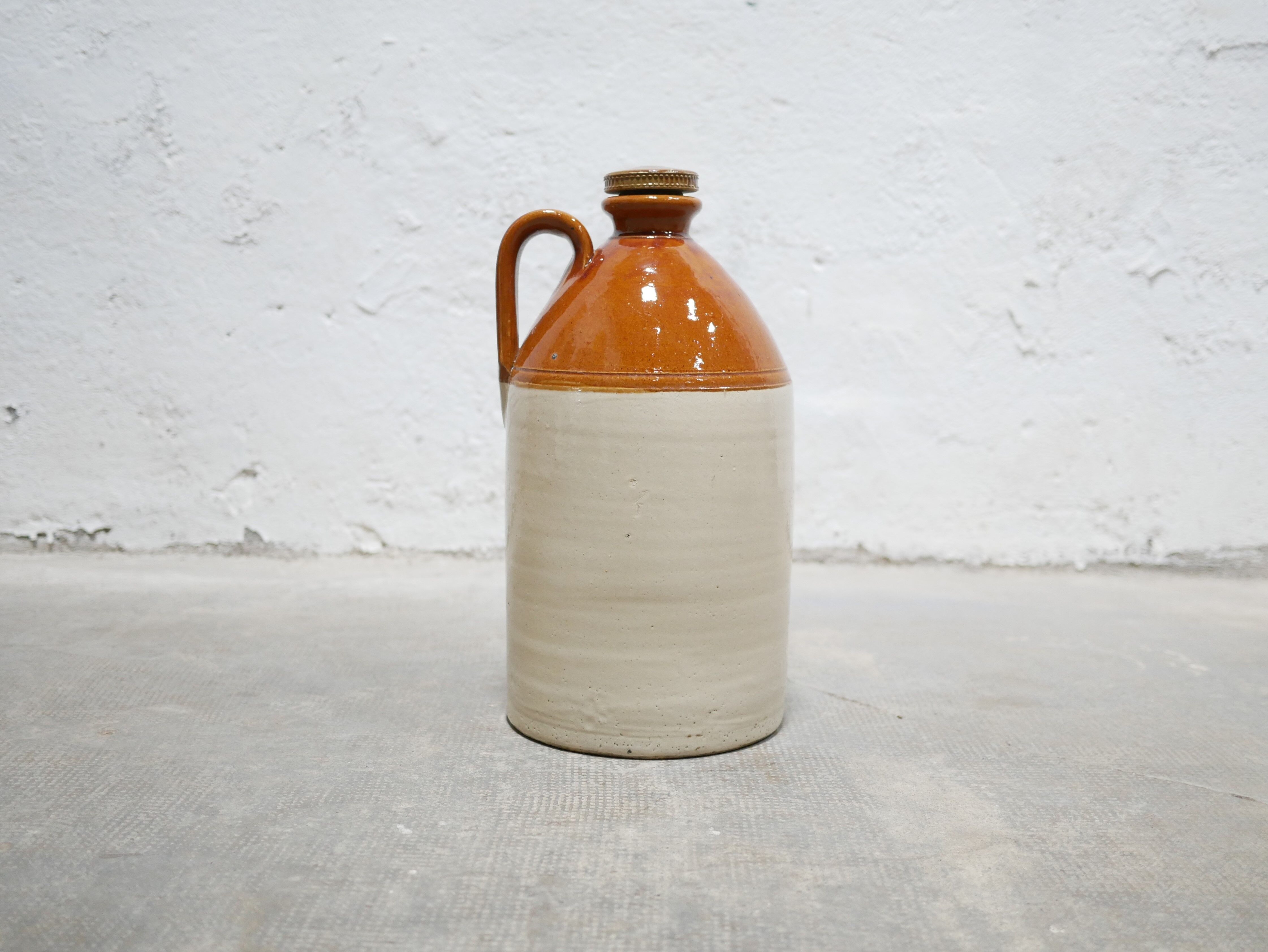 Bonbonne anglaise vintage en grès éditée par Doulton Lambeth