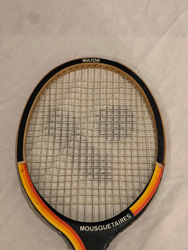 Raquette intersport “mousquetaires” – vintage