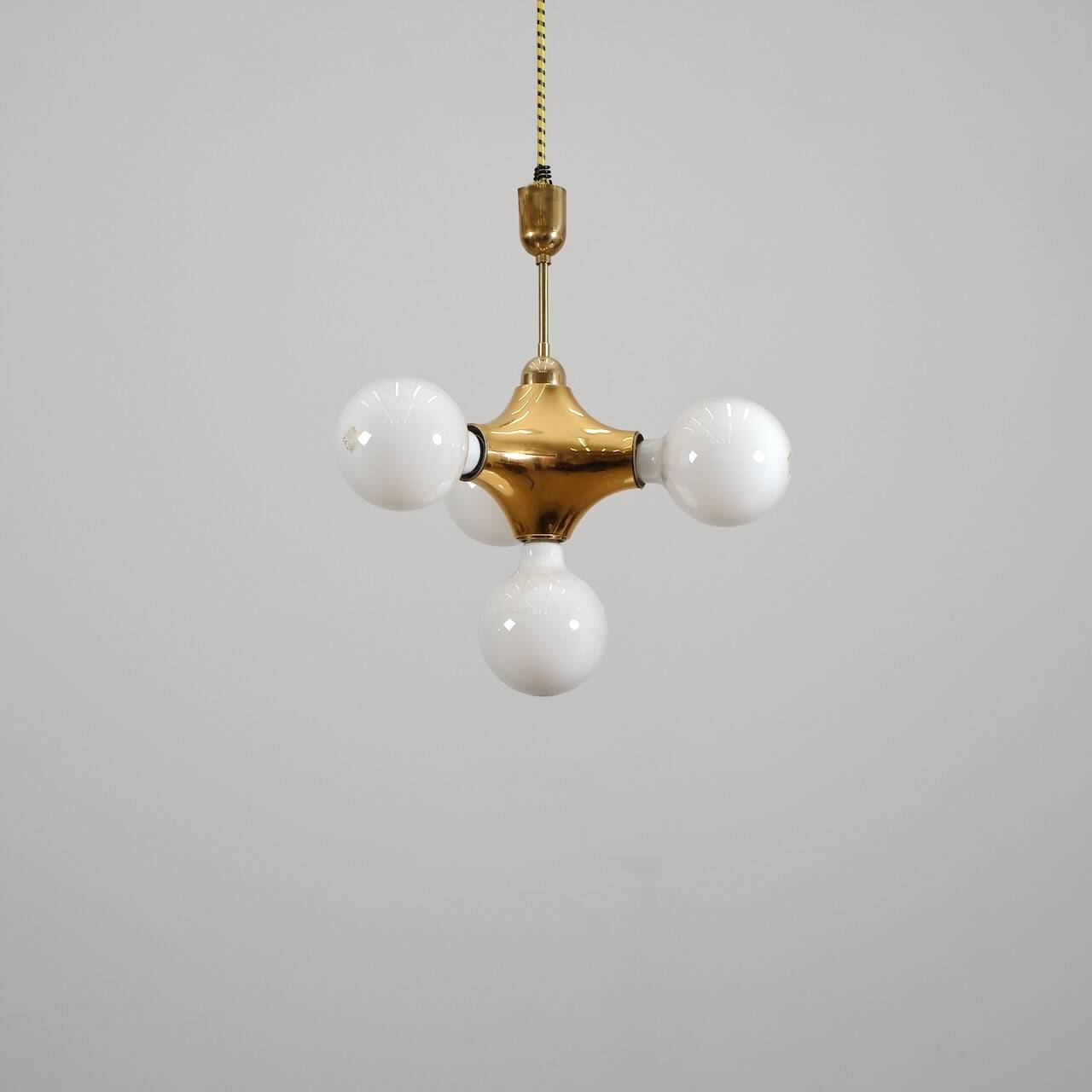 „Atomic“ ceiling lamps from Cosack Leuchten, Germany