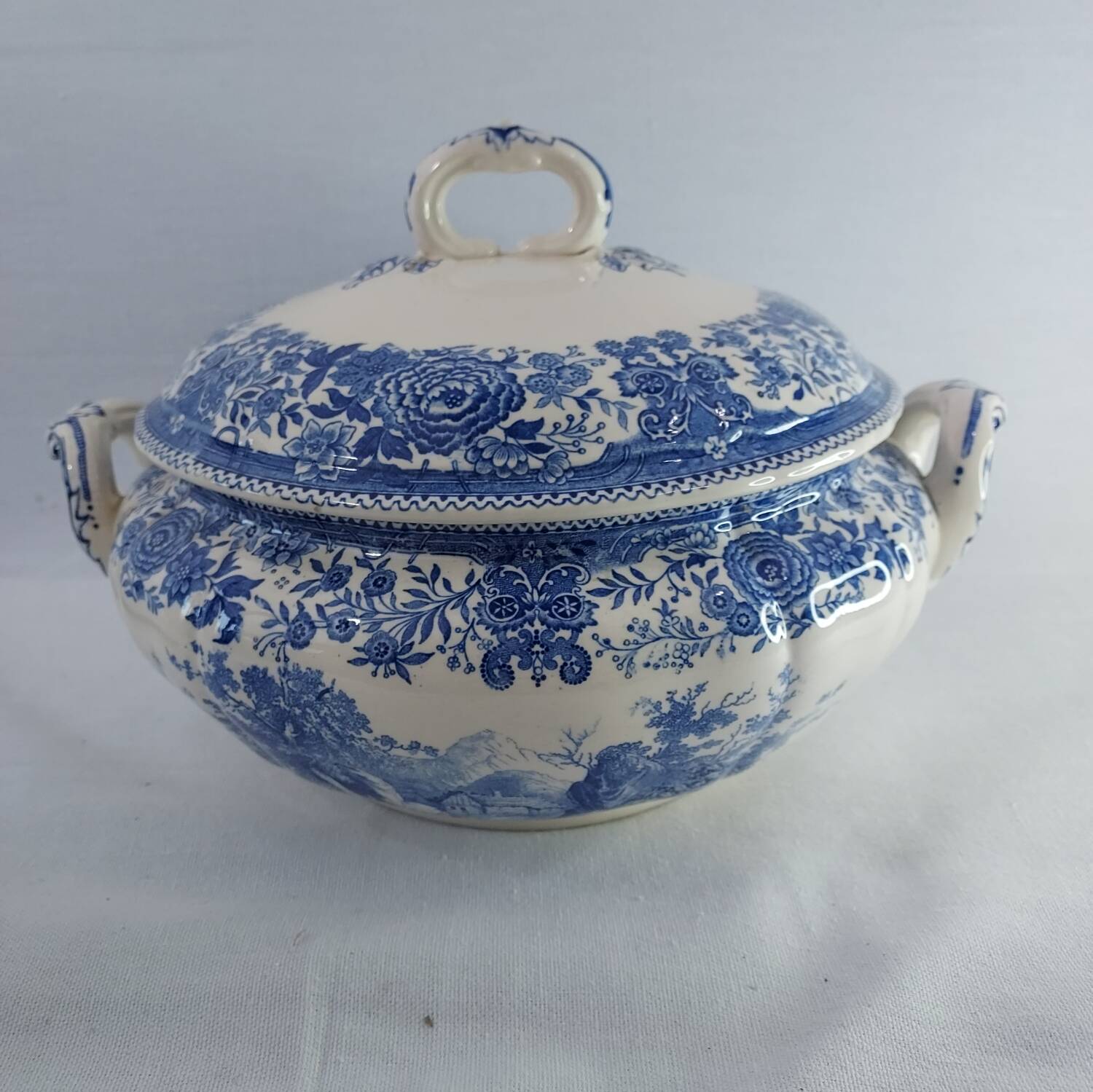 Villeroy & Boch "Burgenland" Soup Tureen in Blue Earthenware - Collectible Condition