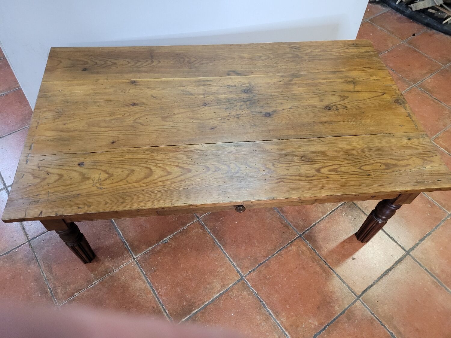 Antique coffee table with 1 drawer, 130×74cms