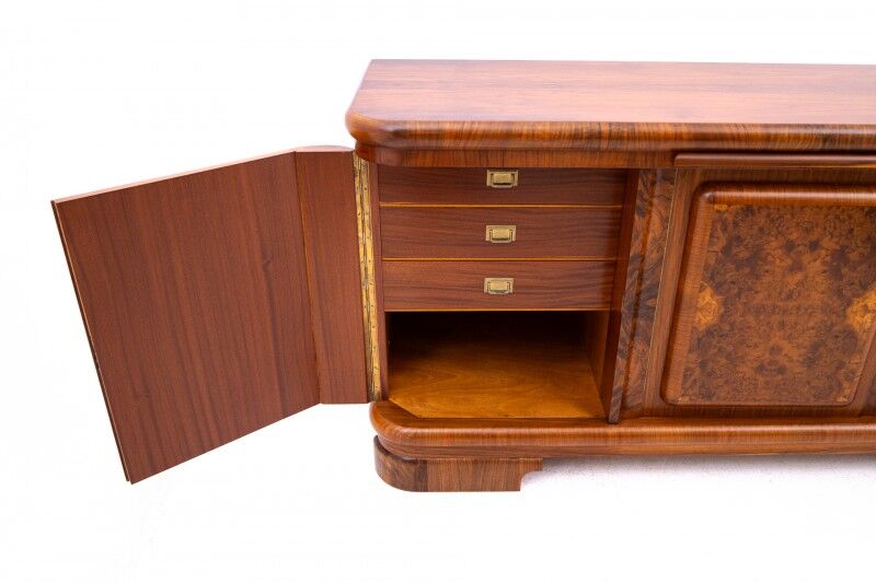 Grande commode Art déco, Pologne, années 1940. Après restauration.