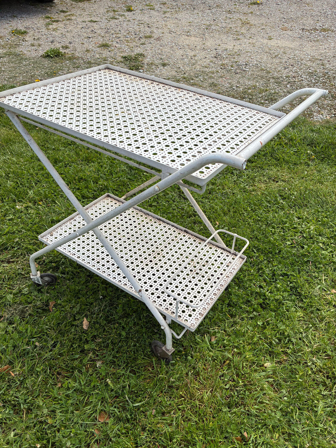 Mategot-style metal bar serving table 70
