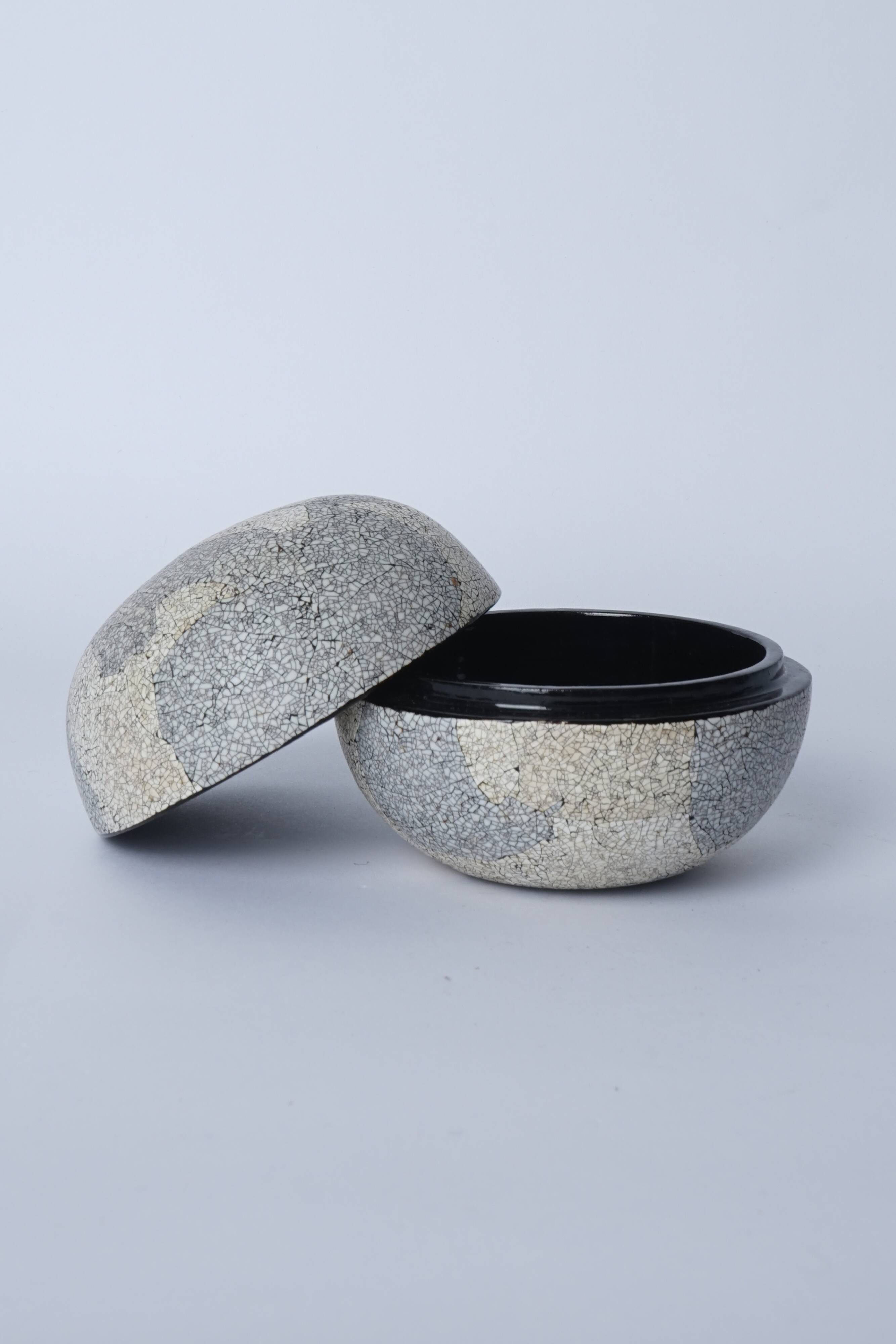 Japanese egg shell trinket bowl, lacquered wood interior