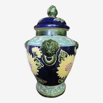 Enamelled pot with vintage ceramic lid 1970