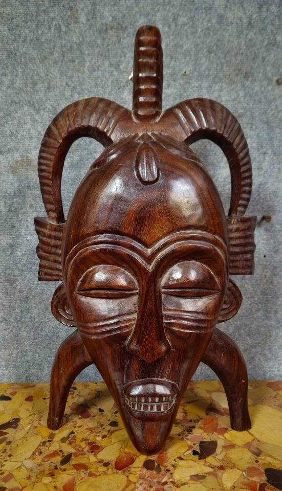 Grand African mask in carved wood – Tribal art – H 61 cm - 20th century