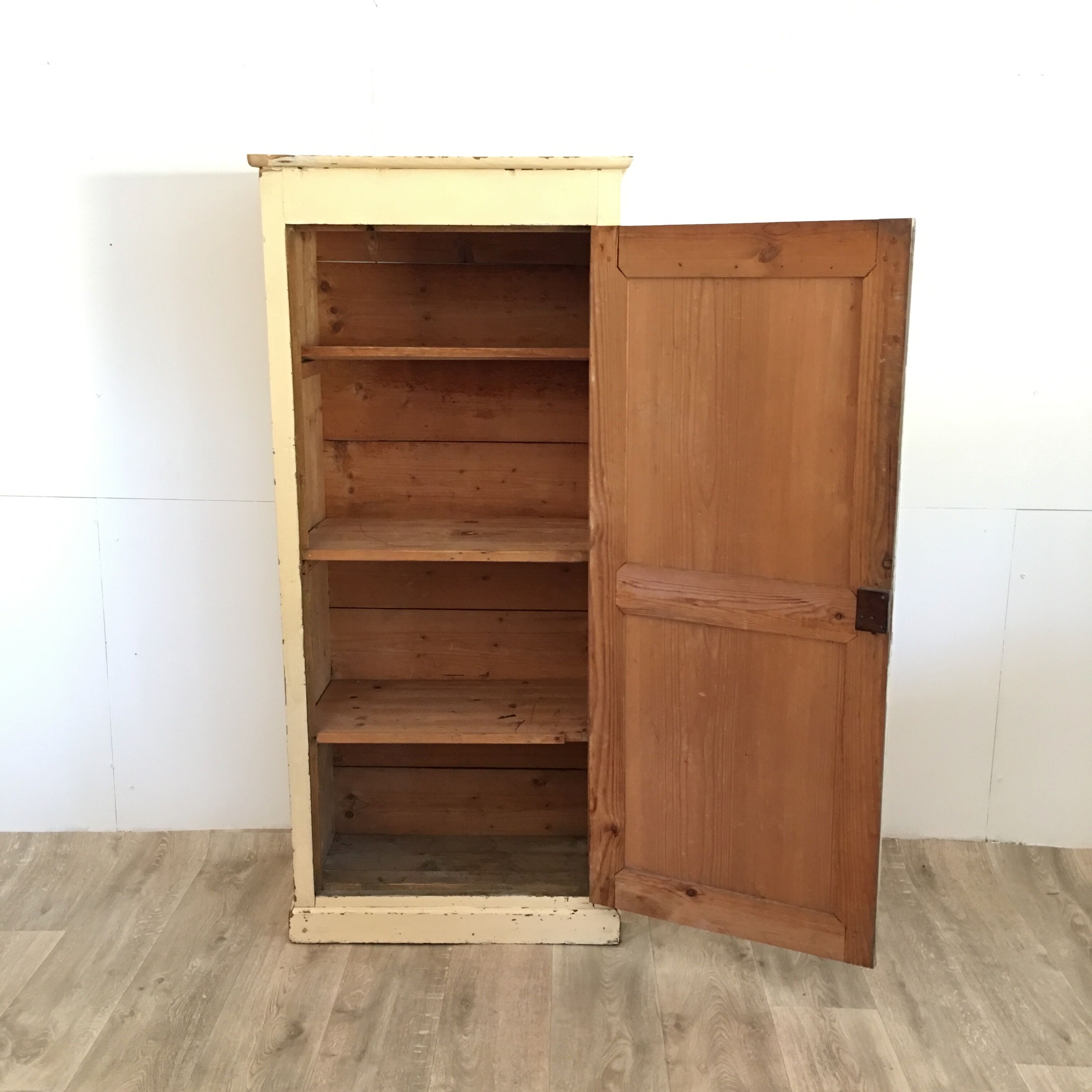 Old patina hosier cream