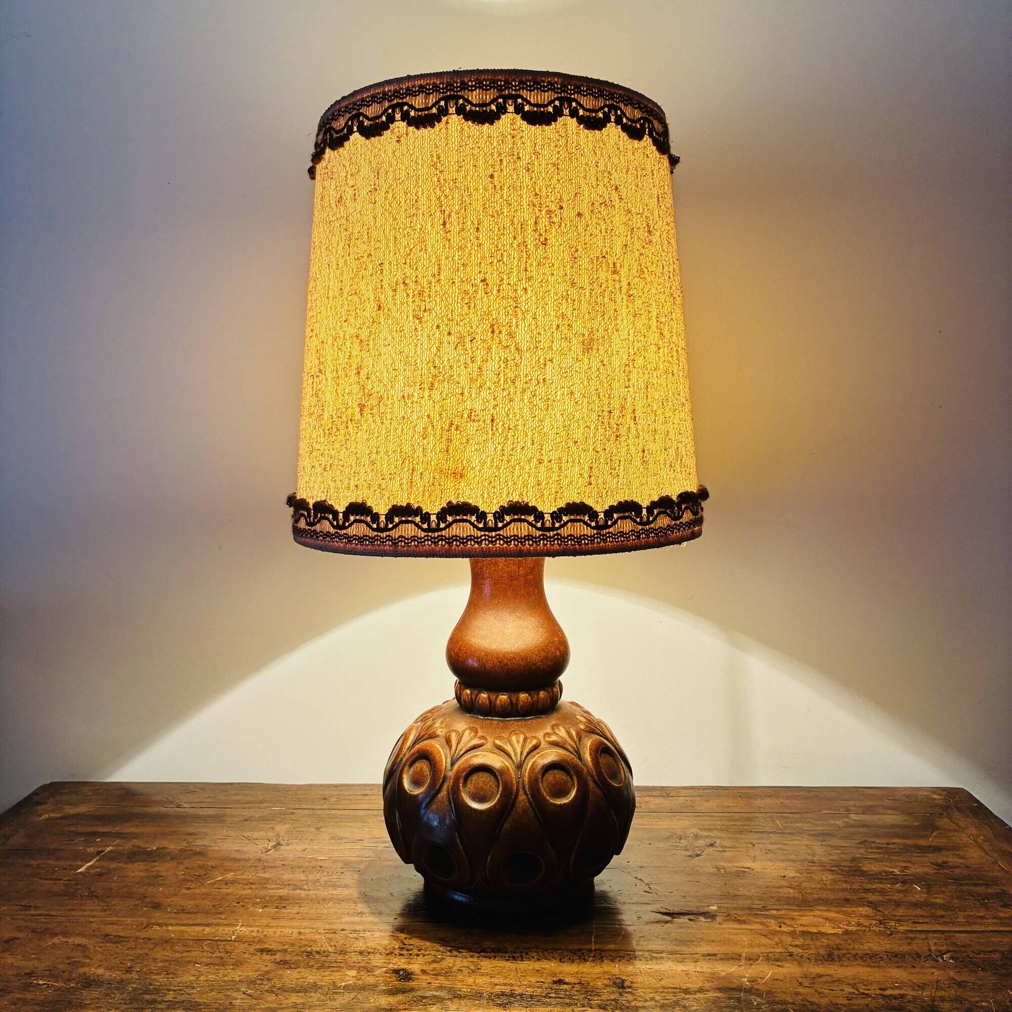 Vintage 70s Table Lamp - Sculpted Ceramic with Shade