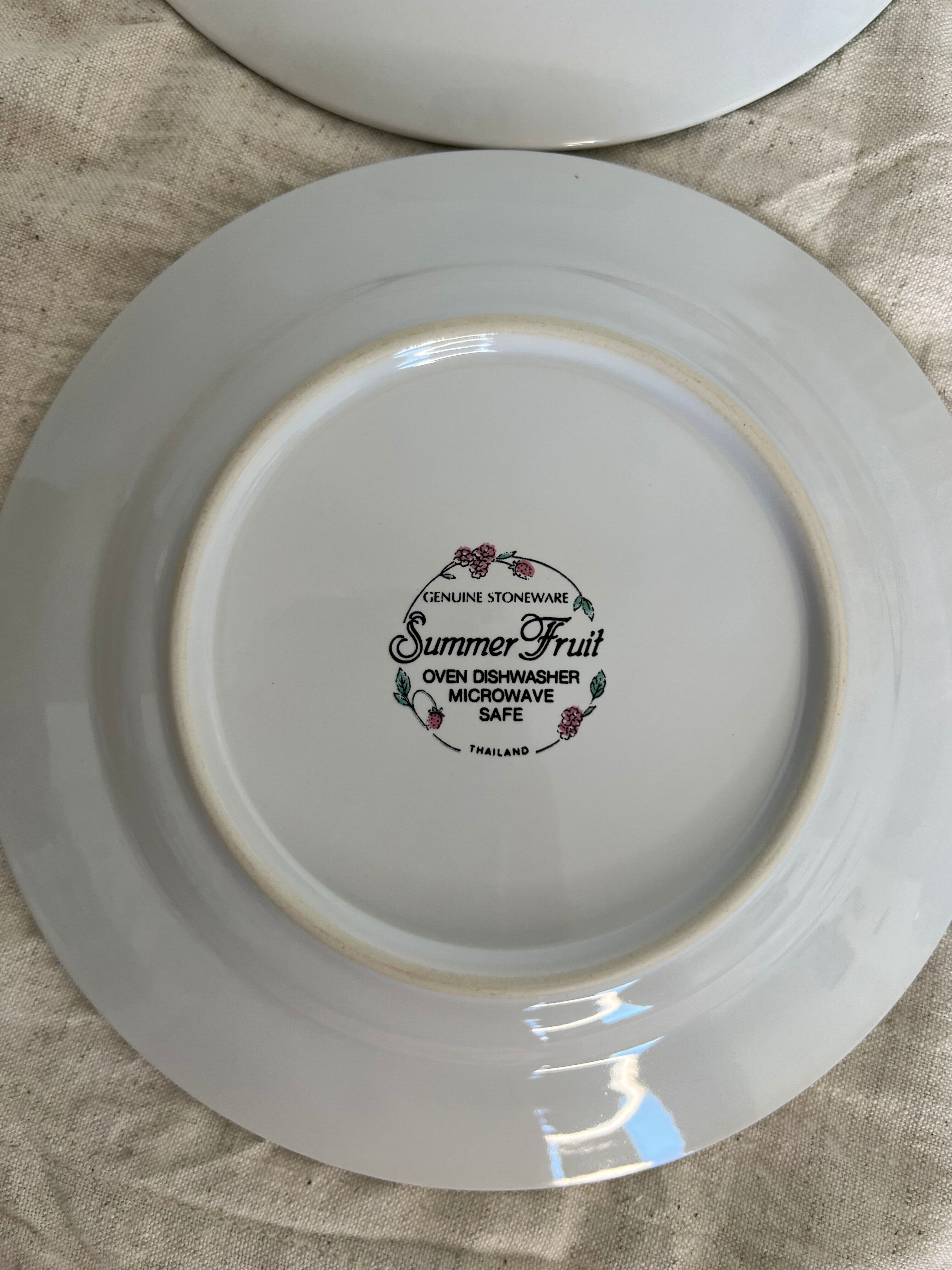 Set of 4 porcelain plates