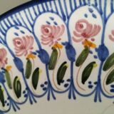 Assiette faïence peinte à la main, bouquet fleuri