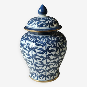 Ancien vase à couvercle/potiche/jarre. origine/thaïlande. a décor de palmiers bleu indigo. 23 x 14 cm