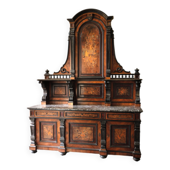 Buffet en marqueterie dit St Hubert XIXème