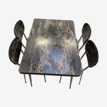 Table en formica avec ses chaises