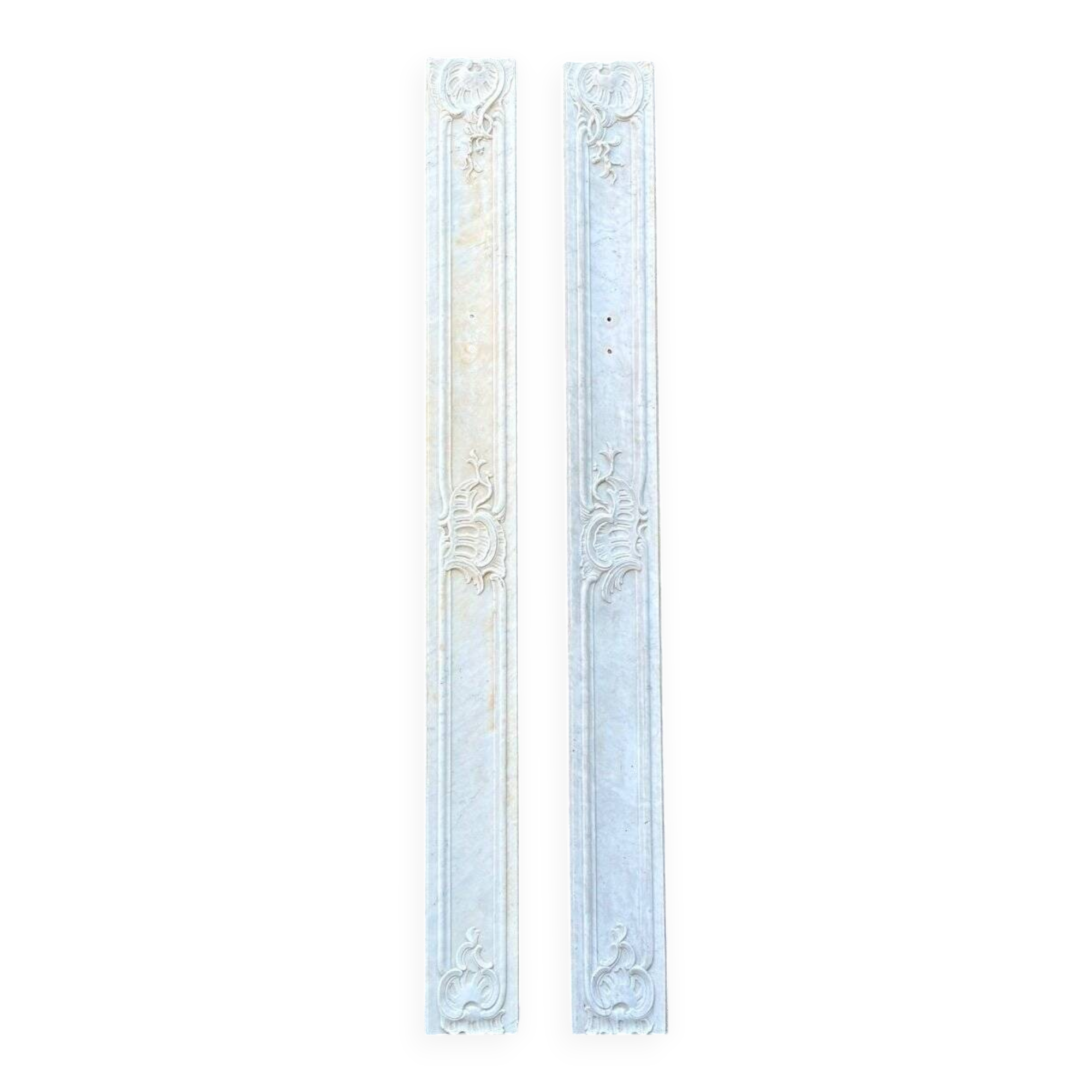 Pair of Louis XV pilasters in Carrara marble, 18th century