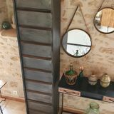 Clamshell cabinet